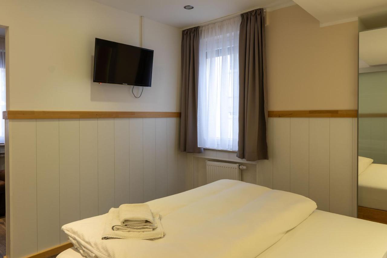 Hotel Post Mit Klimaanlage Neckarsulm Exterior foto